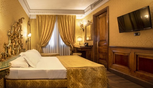 Habitación superior, vistas al jardín