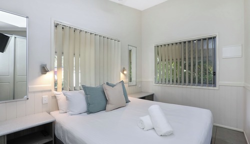 Cabaña Premium (Sleeps 5)