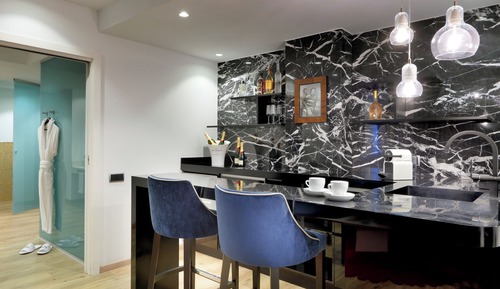 Suite (Rock Legend)
