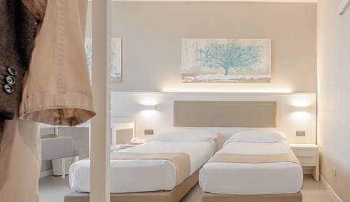 Habitación superior con 2 camas individuales