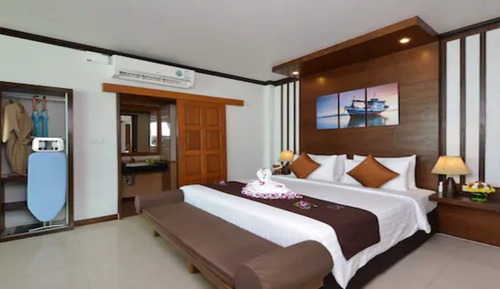Beach Front Room