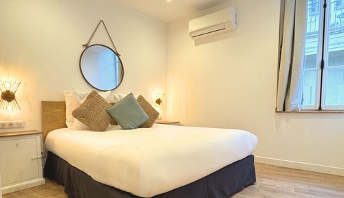 Apartamento de diseño, 1 cama de matrimonio con sofá cama