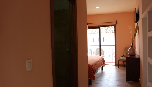 Habitación Confort, 1 cama de matrimonio grande, vistas a la ciudad