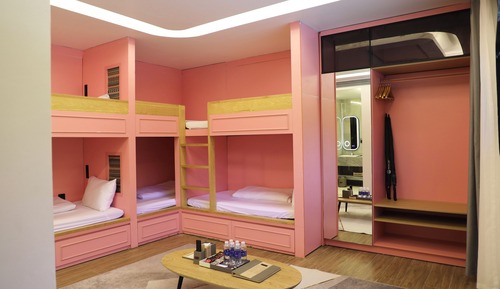 Dormitorio compartido, varias camas (6 Beds Mixed)