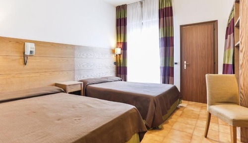 Habitación cuádruple Confort