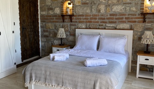 Habitación doble superior, 1 cama doble, balcón, vistas parciales al mar