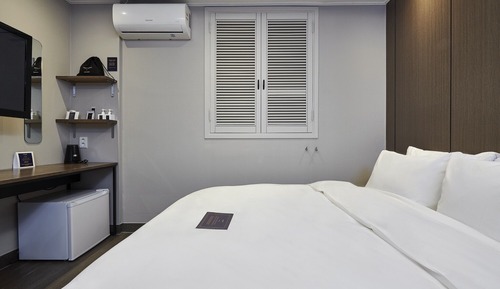 Room (Standard - No parking (OTT 5 types ki)