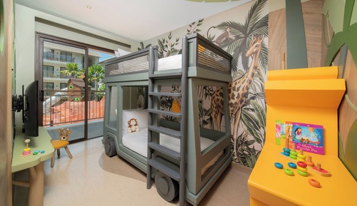 Habitación, varias camas (Kids Theme, Playground View)