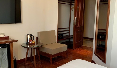 Habitación Deluxe doble, vistas parciales al mar