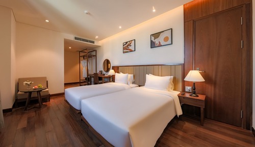 Habitación Deluxe con 2 camas individuales, vistas parciales al mar