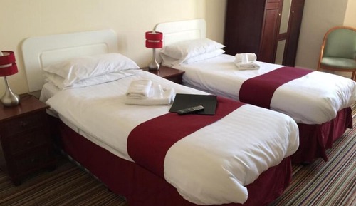 Twin room with sea view
