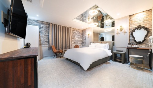 Room (VIP Room (styler Netflix air purifier)