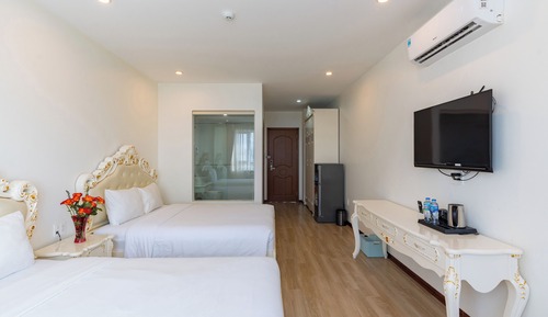 Habitación triple superior, no fumadores, vistas a la ciudad