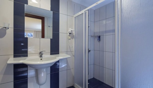 Habitación clásica con 2 camas individuales