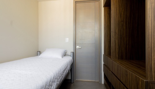 Ático superior, 2 habitaciones, terraza
