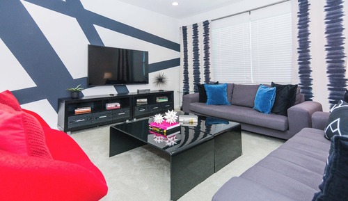 Casa (Multiple Bedrooms)