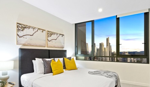 Ático, 2 habitaciones, vistas al río
