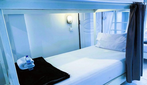 Dormitorio compartido, dormitorio mixto