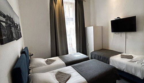 Comfort Triple Room