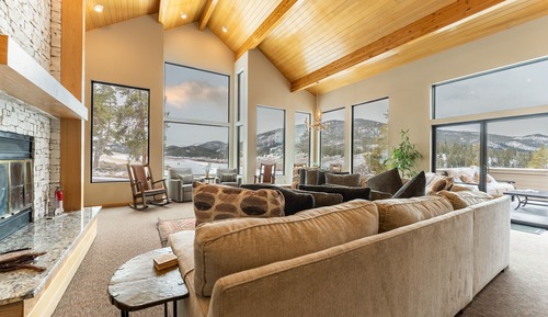 Casa (Multiple Bedrooms)