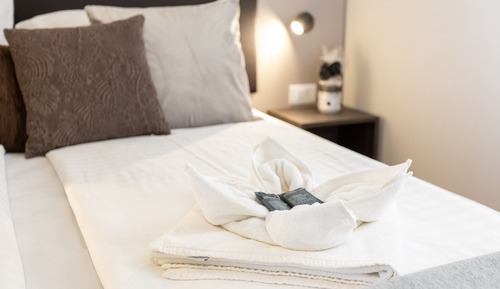 Estudio, 1 cama doble, balcón, planta baja