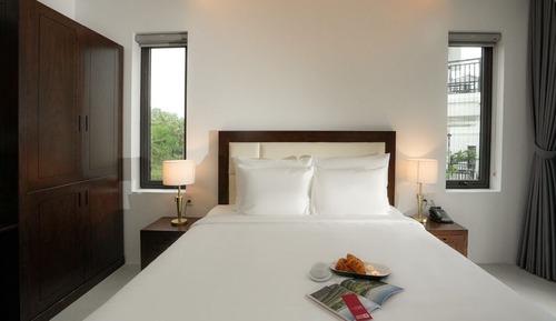 Habitación Deluxe con 1 cama doble o 2 individuales, vistas a la piscina