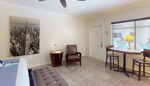 Suite Grand, solo para hombres, vistas a la piscina