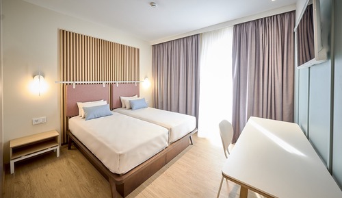 Habitación básica con 1 cama doble o 2 individuales