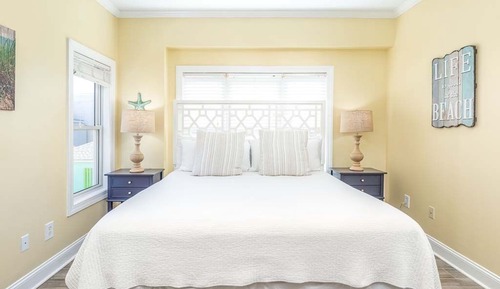 Apartamento, varias camas, cocina, vistas parciales al mar (207 - No Pets Allowed)