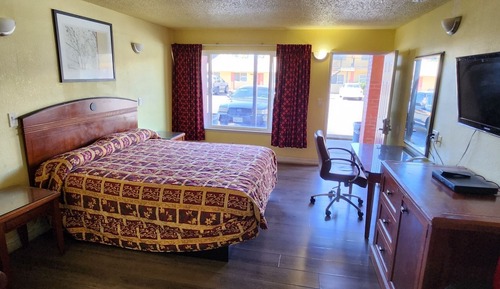 Habitación individual básica, 1 cama de matrimonio grande, fumadores, frigorífico y microondas