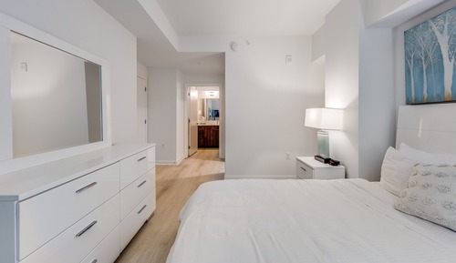 Apartamento de lujo, 2 habitaciones (Room décor/layout/colors vary by unit)