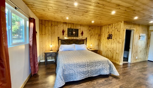 Habitación básica, 1 cama de matrimonio grande con sofá cama, bañera de hidromasaje