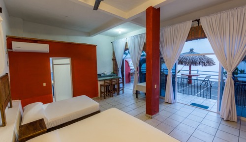 Habitación estándar, 2 camas dobles, no fumadores, vistas al mar