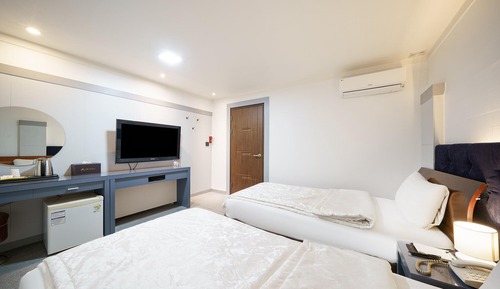 Room (Twin (Single + Single Air Purifier Bi)
