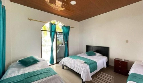 Habitación Confort doble, 2 camas dobles, balcón