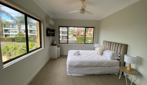 Premium Room, 1 Queen Bed