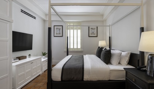 Grand Deluxe King Bed Room