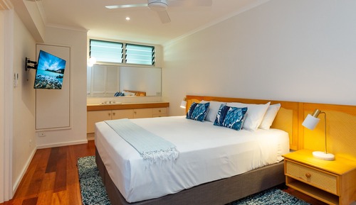 Apartamento, 2 habitaciones, junto a la playa (Poinciana 205)