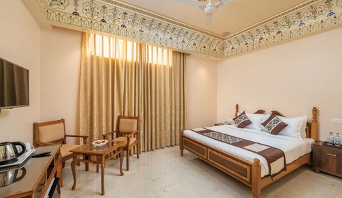 Habitación estándar, 1 cama de matrimonio grande, no fumadores, sin ventanas