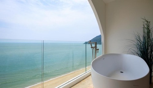 Oasis Ocean View Deluxe
