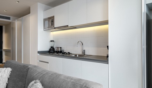 Estudio superior, 1 cama de matrimonio, acceso a la piscina, vistas a la ciudad
