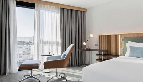 Habitación Deluxe, 1 cama de matrimonio grande, vistas a la ciudad, en esquina
