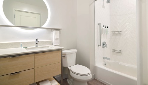 Estudio, 2 camas de matrimonio, bañera (Mobility/Hearing Accessible, Tub)