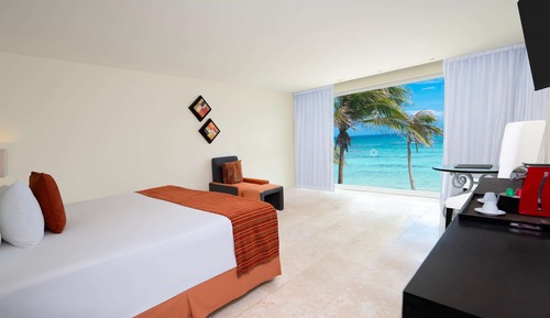 Sens Ocean Front