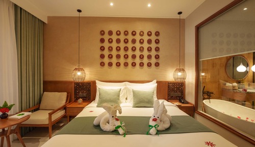 Habitación Deluxe doble, 1 cama de matrimonio grande, balcón, vistas a la ciudad