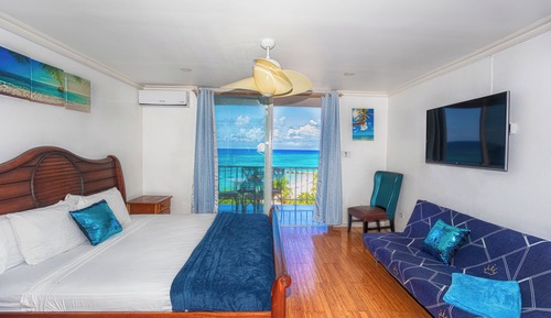Estudio Deluxe, varias camas, vistas al mar