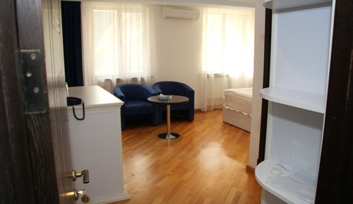 Habitación estándar con 1 cama doble o 2 individuales