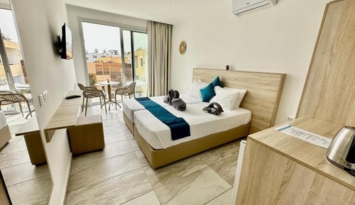 Habitación superior, vistas a la piscina
