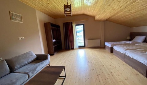 Habitación triple Confort, vistas a la montaña