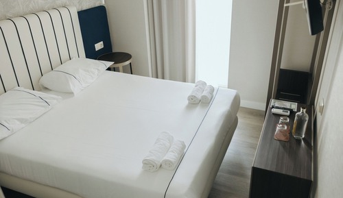 Classic Small Room